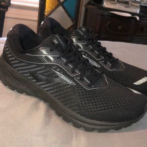 Brooks Ghost- gently used